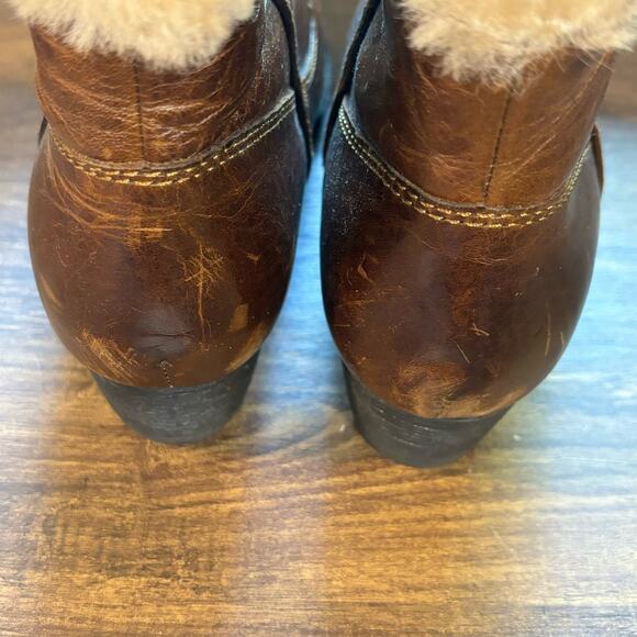 Born Brown Leather Shearling Lined Western Style Slip On Boots - size 8.5 - Picture 4 of 8